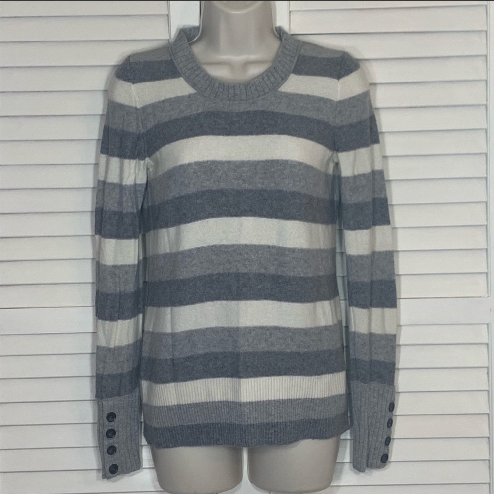 Banana Republic luxury cashmere blend sweater